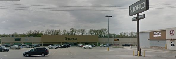Former Shopko in IL Regional Trade Area: 3200 Broadway St, Quincy, IL 62301